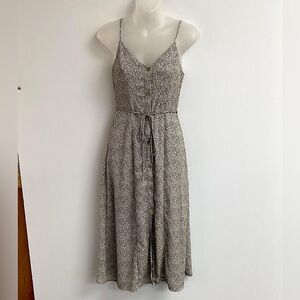 XS Sienna Sky Midi White Animal Print Tie Waist Front Slit Sleeveless Dress